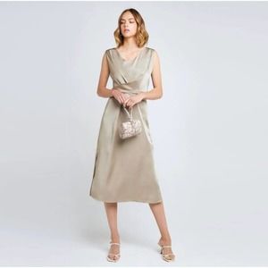 Caara Reeba Satin Side Slit V Neck Sleeveless Midi Dress Size Medium Brand New